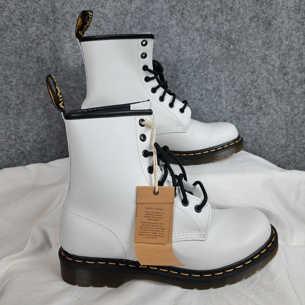 Doc Martens Air Wair 11821 Womens White Leather Combat Boots Eyelet US Size 10 - Picture 2 of 8